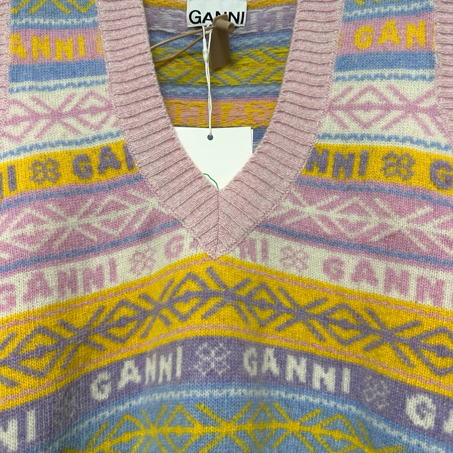 Ganni Graphic Multicolor V-Neck Wool Knit Vest K1758