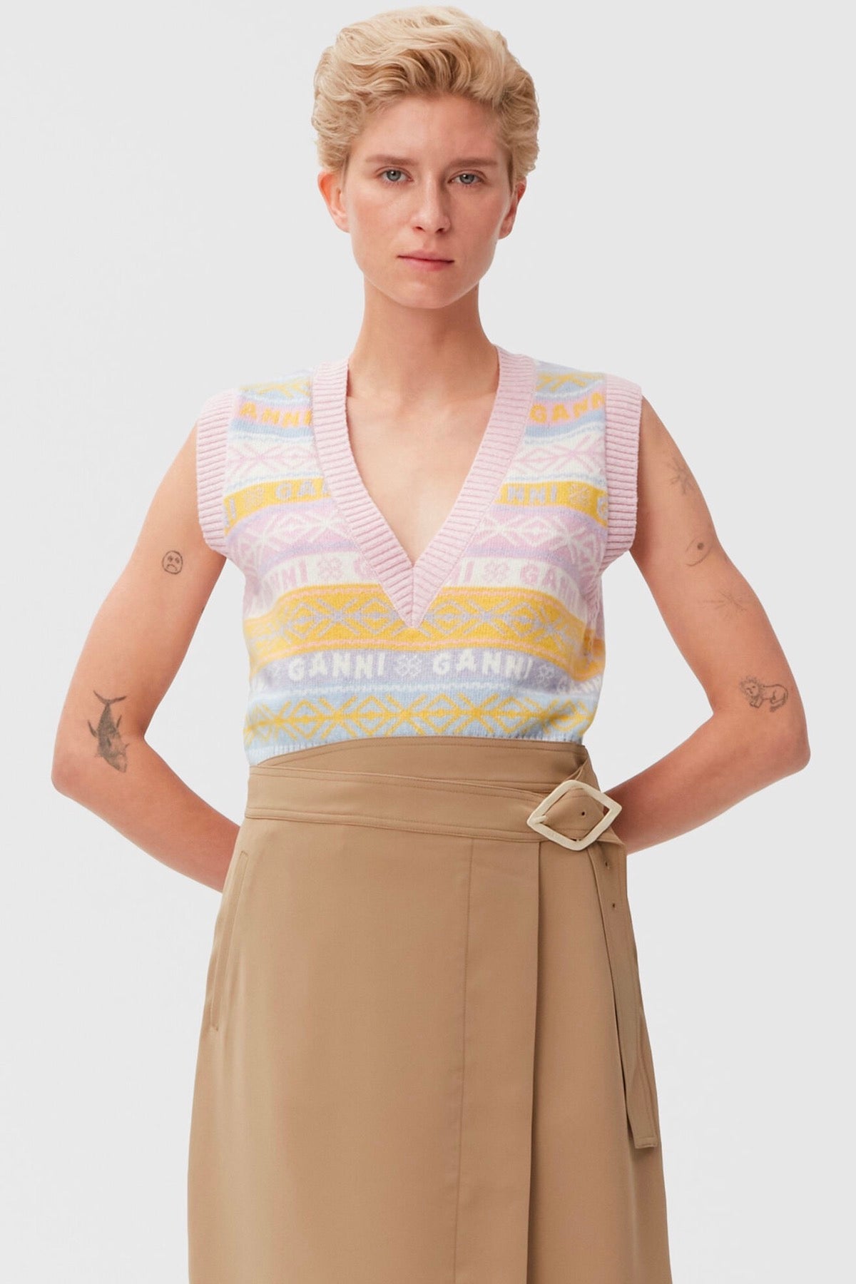 Ganni Graphic Multicolor V-Neck Wool Knit Vest K1758